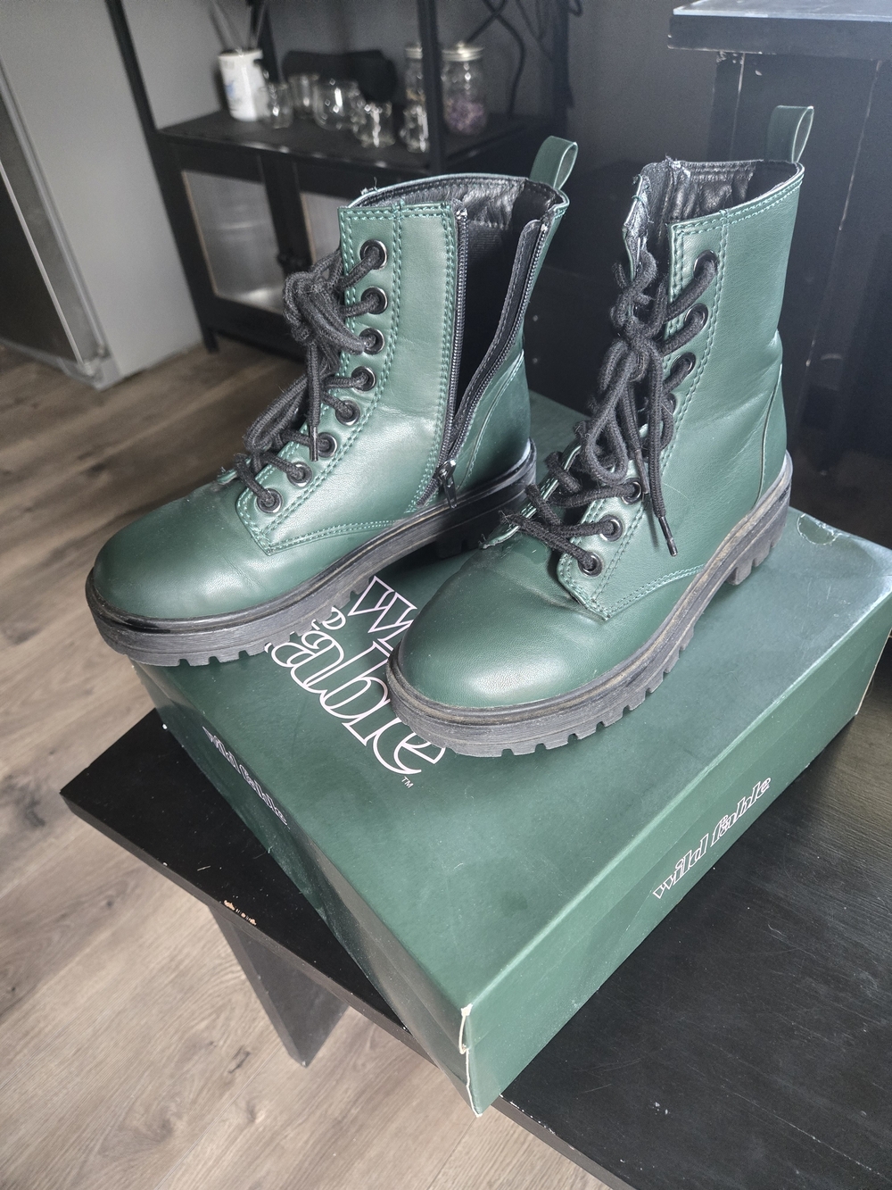 Green Women's Combat Boots - Casual Lace-Up Zip-Up Ankle Boot